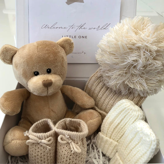BILLIE - Brown fleece bear and bobble hat gift box