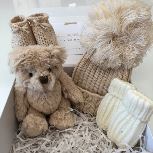 BOBBIE- Brown fluffy bear and bobble hat gift box