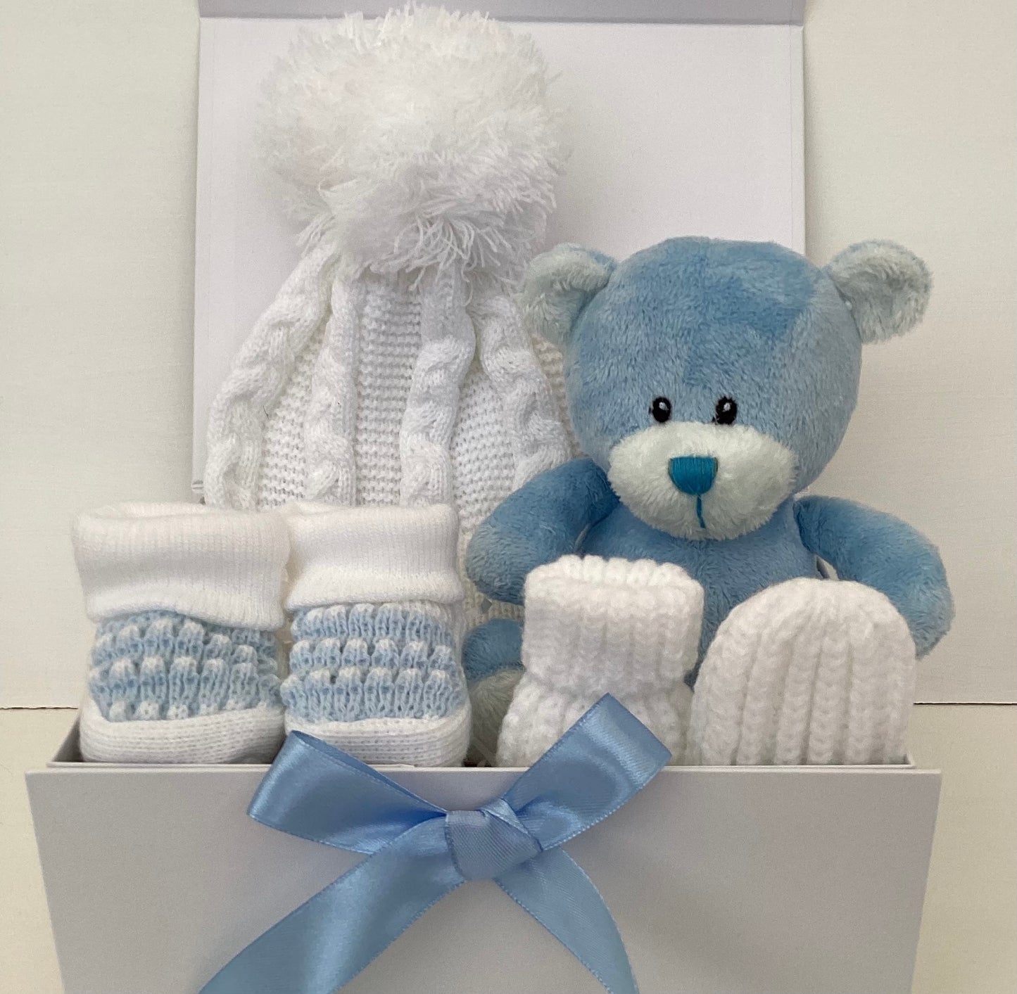 BENJI – Blue Bear Baby Gift Box with Cozy Hat & Booties | Baby Boy Hamper