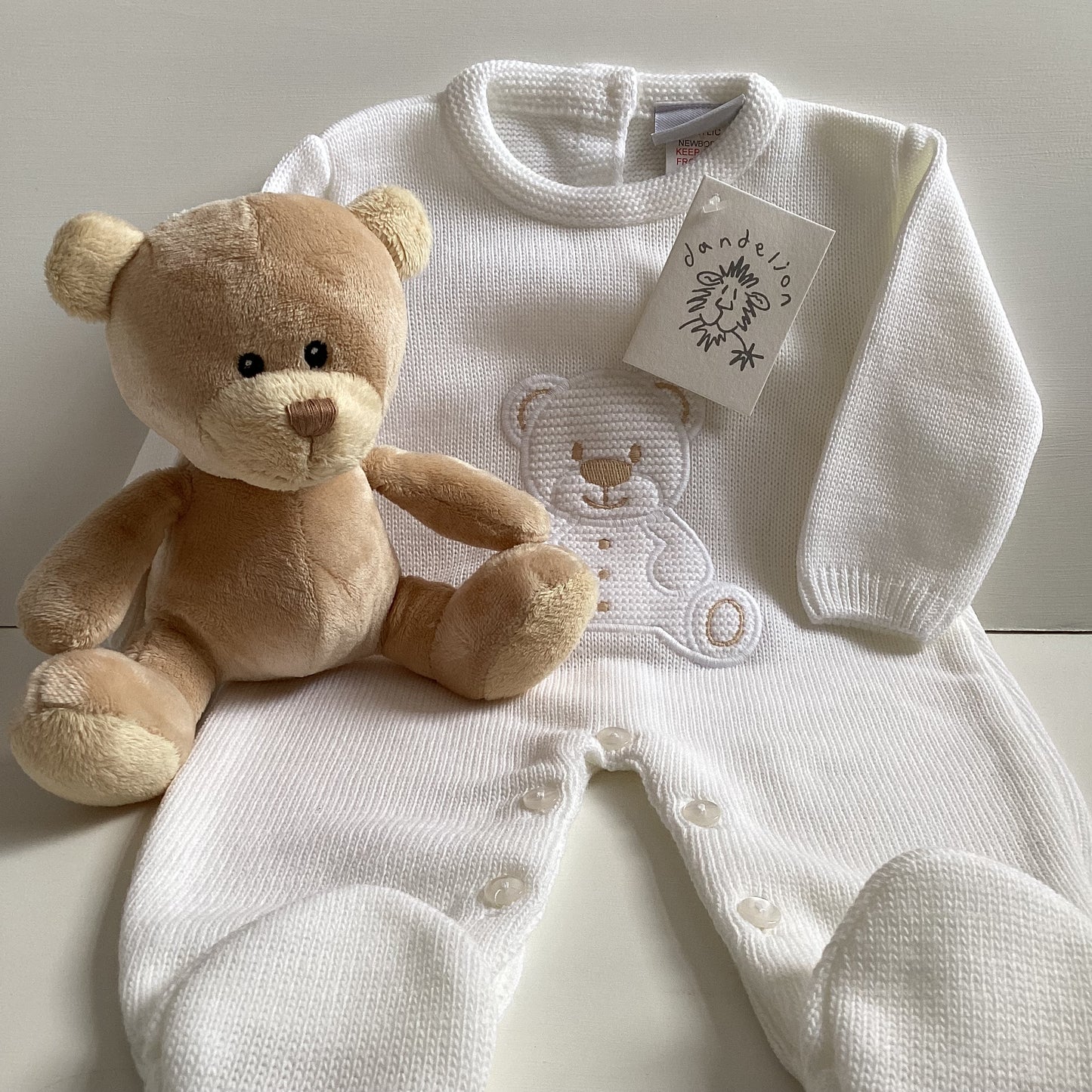 WINTER- Dandelion white luxury knitted onesie gift box