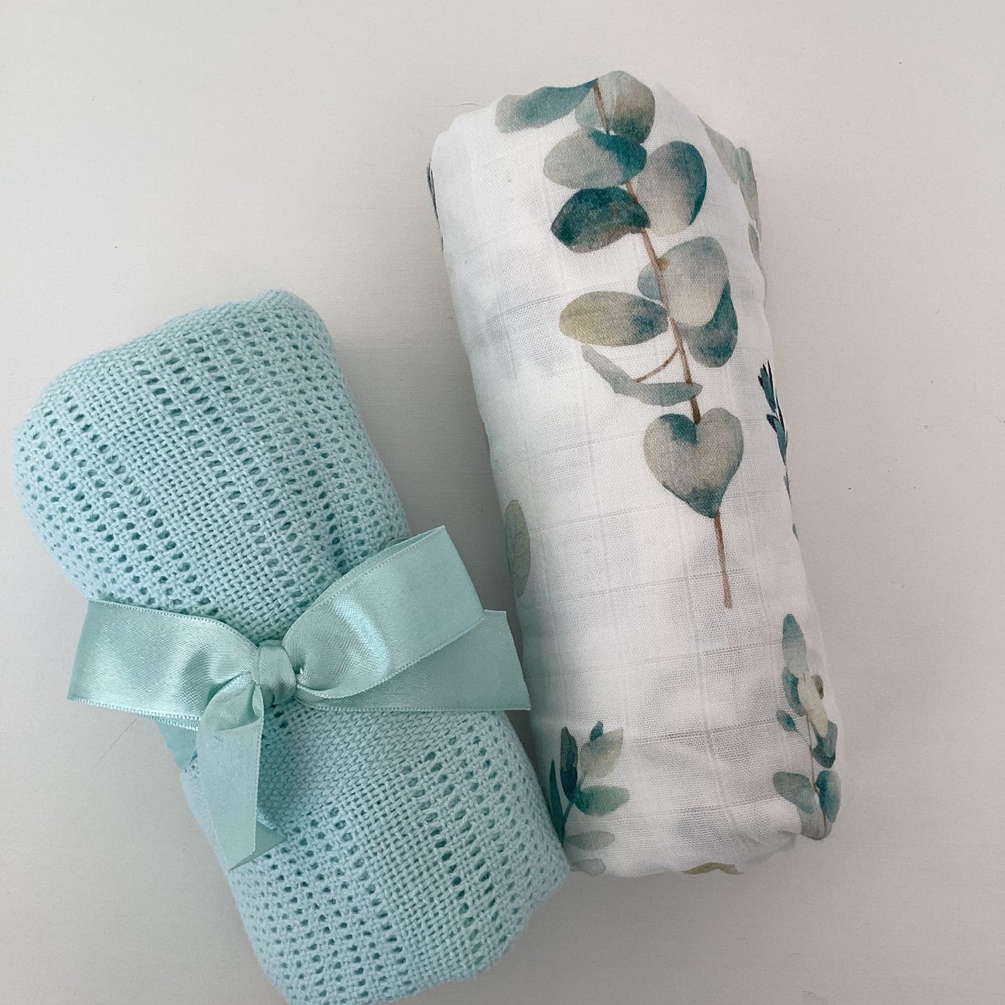 MILO- Mint cellular blanket and muslin wrap gift box