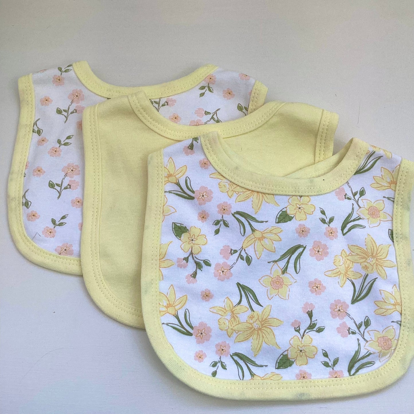 Lemon floral bib set