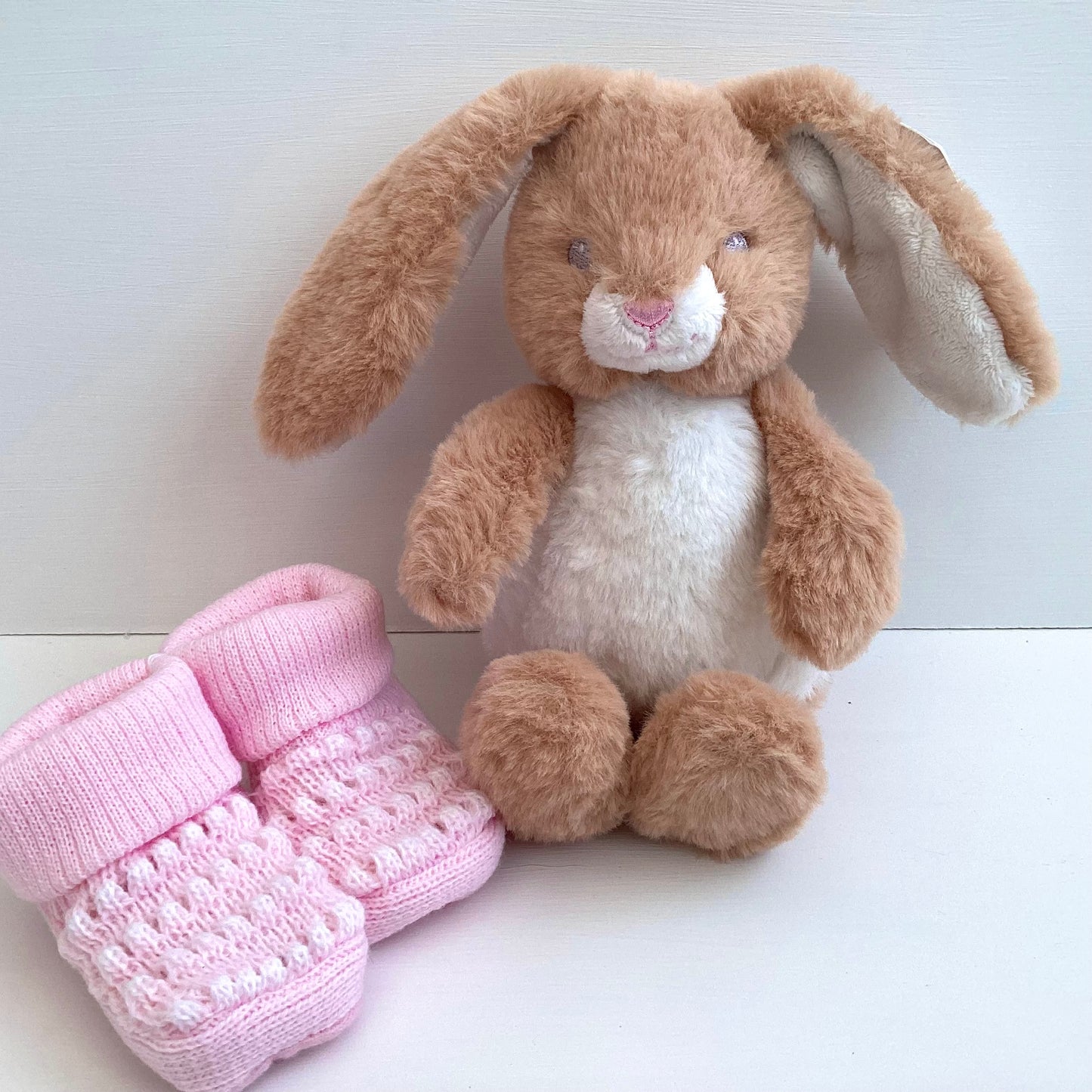 DANDY- Pink cardigan and bunny soft toy gift box