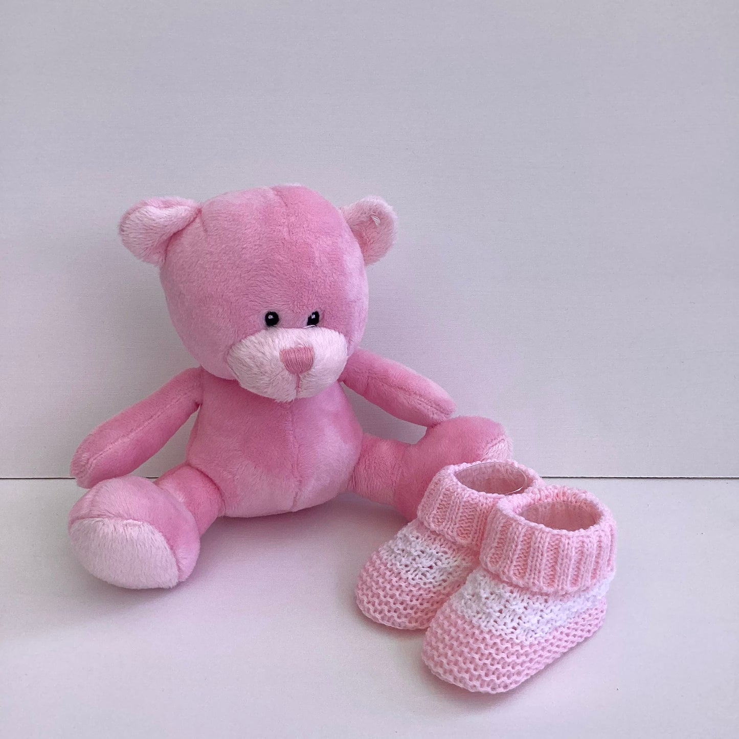 BELLA- Cute bear and everyday essentials cosy gift box