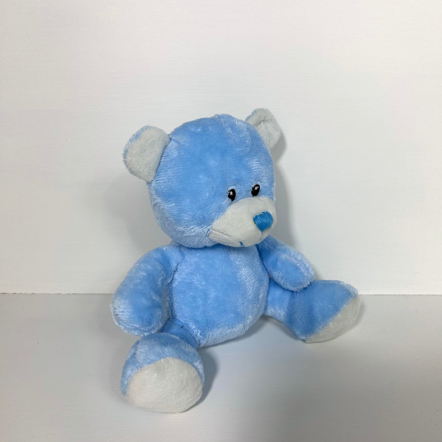 BENJI- Blue bear and cosy bobble hat gift box