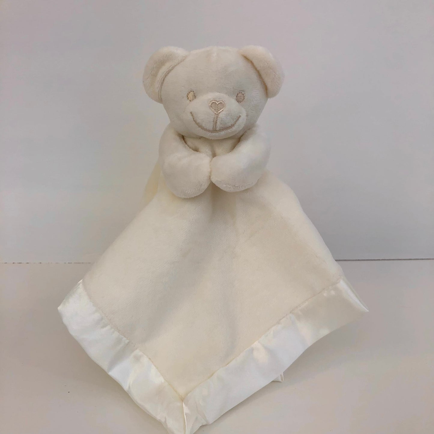 OAKLEY - Cream bear comforter and cosy gift box